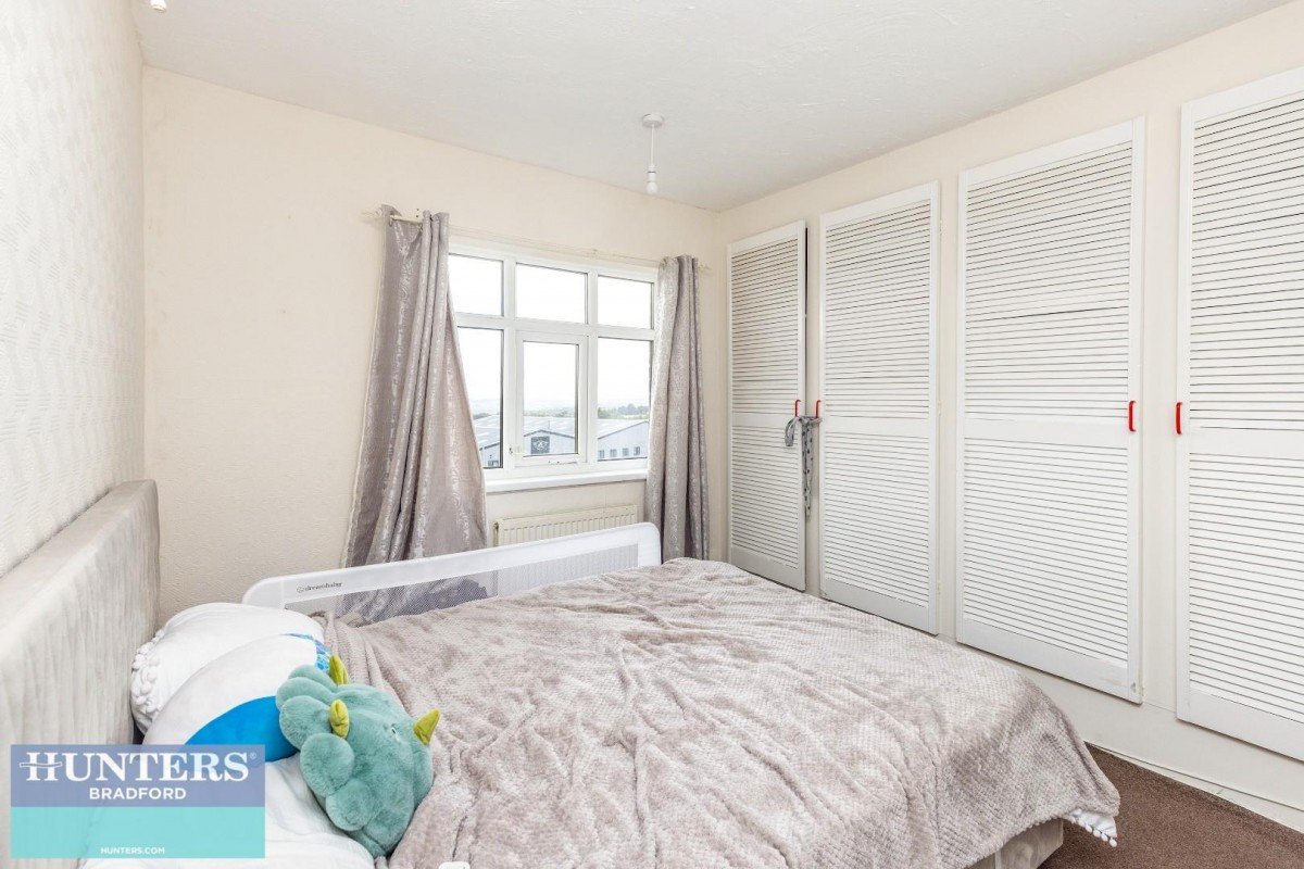 Farfield Avenue, Bradford, West Yorkshire, BD6 2HS