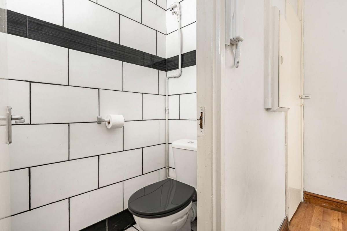 Flaxman Road, London, SE5