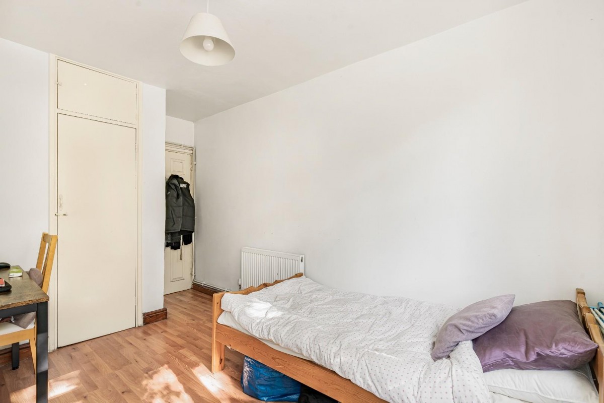 Flaxman Road, London, SE5