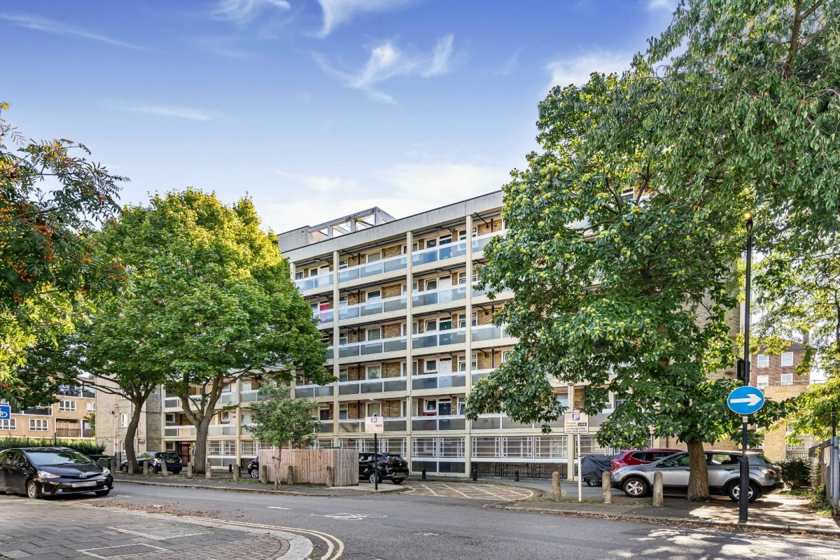 Flaxman Road, London, SE5