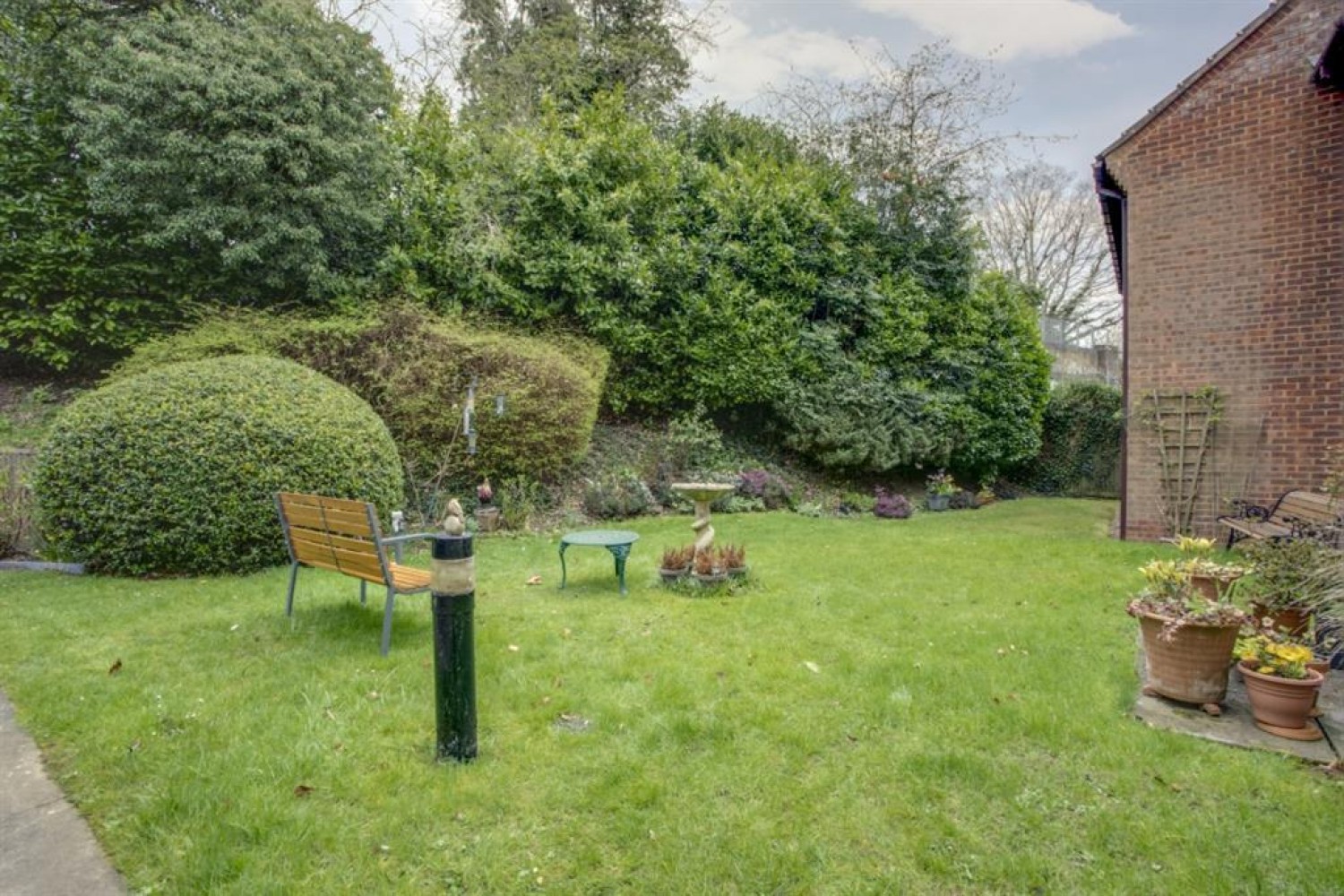 Stuart Court, King George V Road, Amersham, Buckinghamshire, HP6 5AU