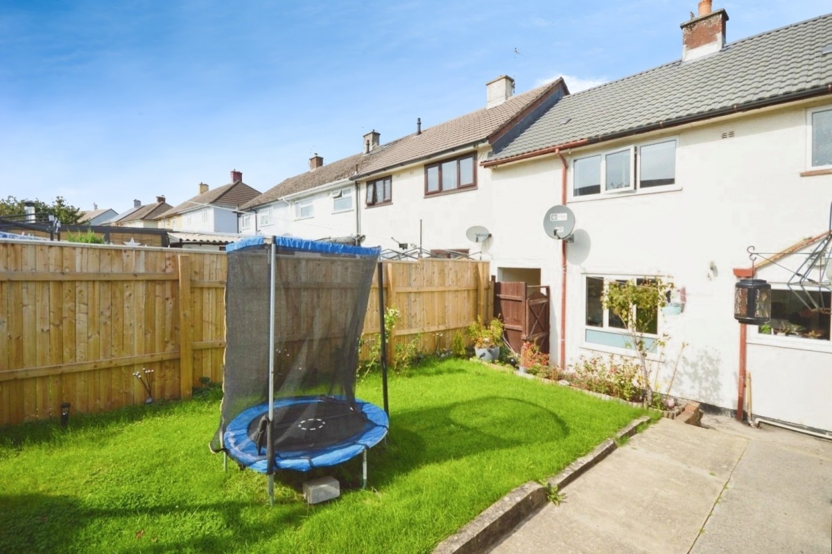 Whitland Road, Bristol, BS13 9QG