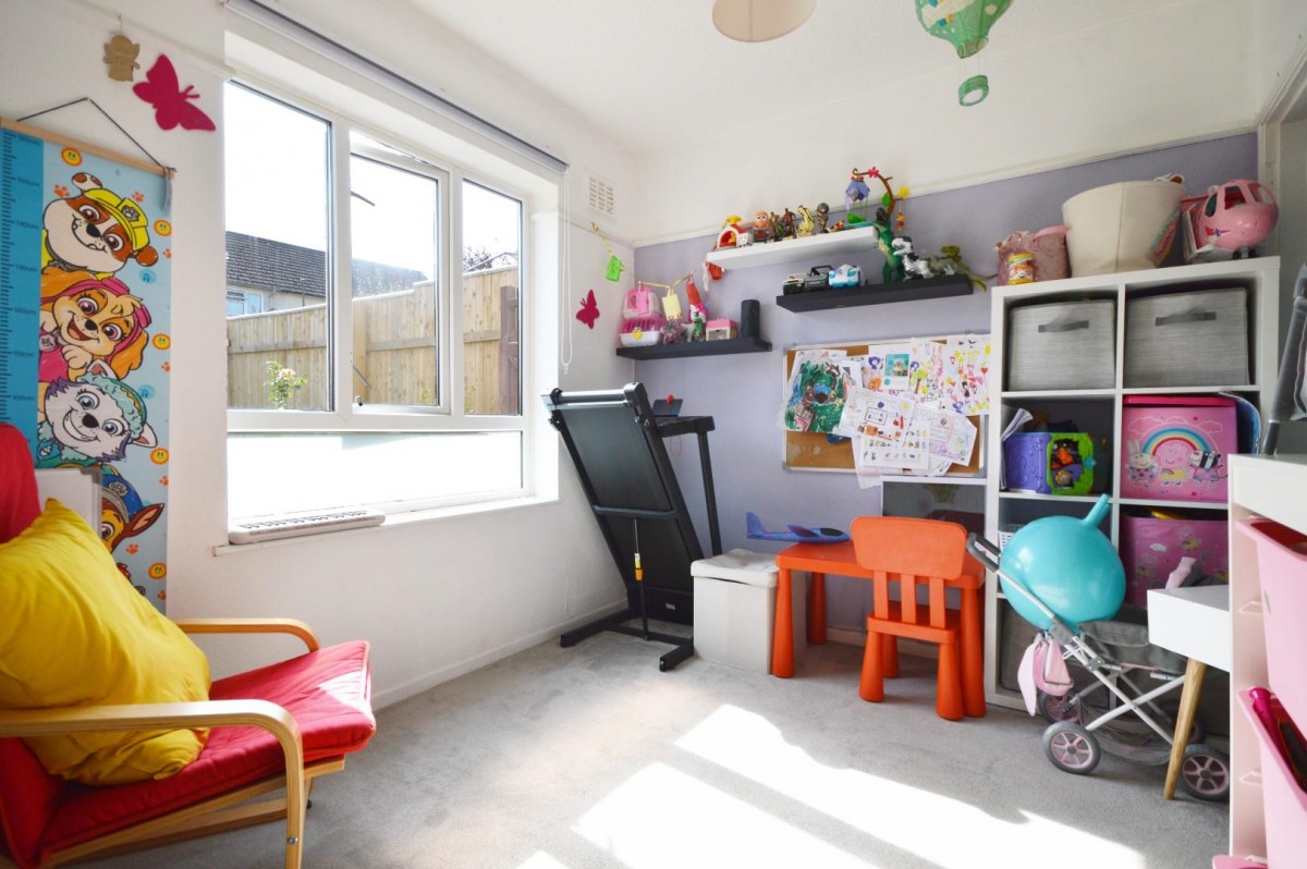 Whitland Road, Bristol, BS13 9QG