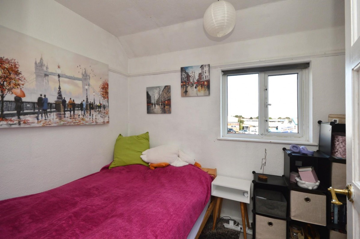 Whitland Road, Bristol, BS13 9QG