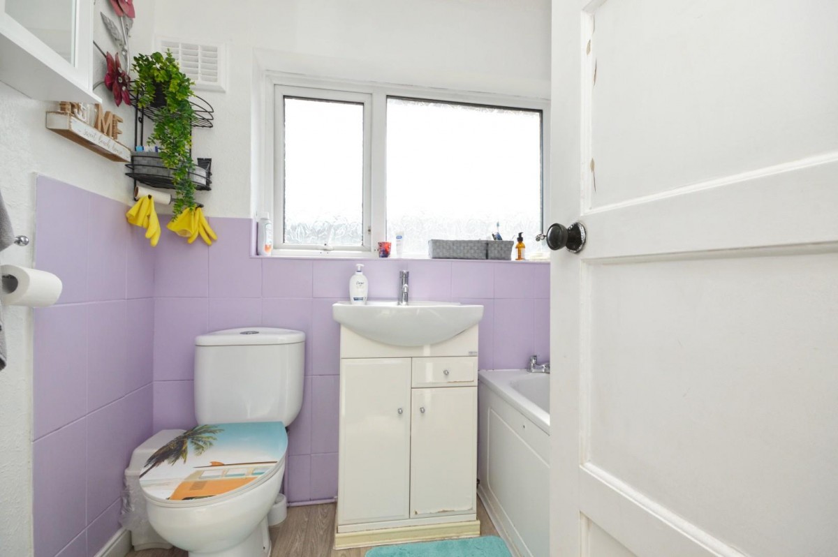 Whitland Road, Bristol, BS13 9QG