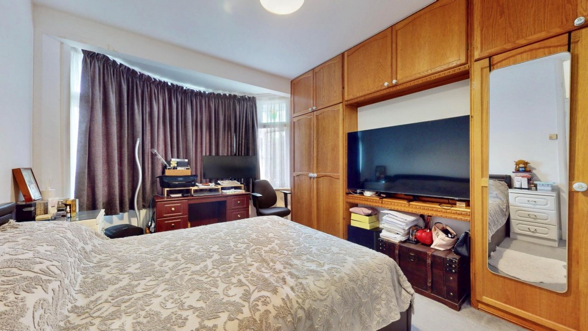 Galsworthy Avenue, Chadwell Heath, RM6