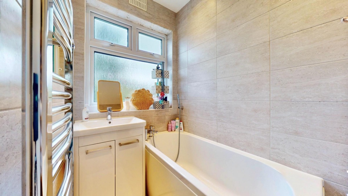 Galsworthy Avenue, Chadwell Heath, RM6