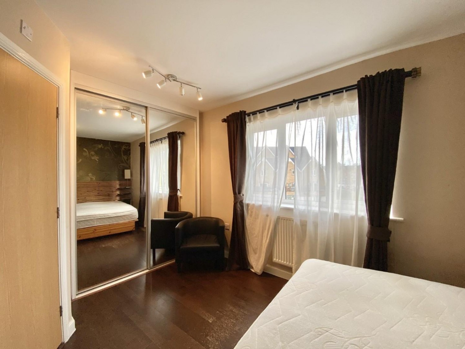 Varcoe Gardens, Hayes, UB3 2FJ