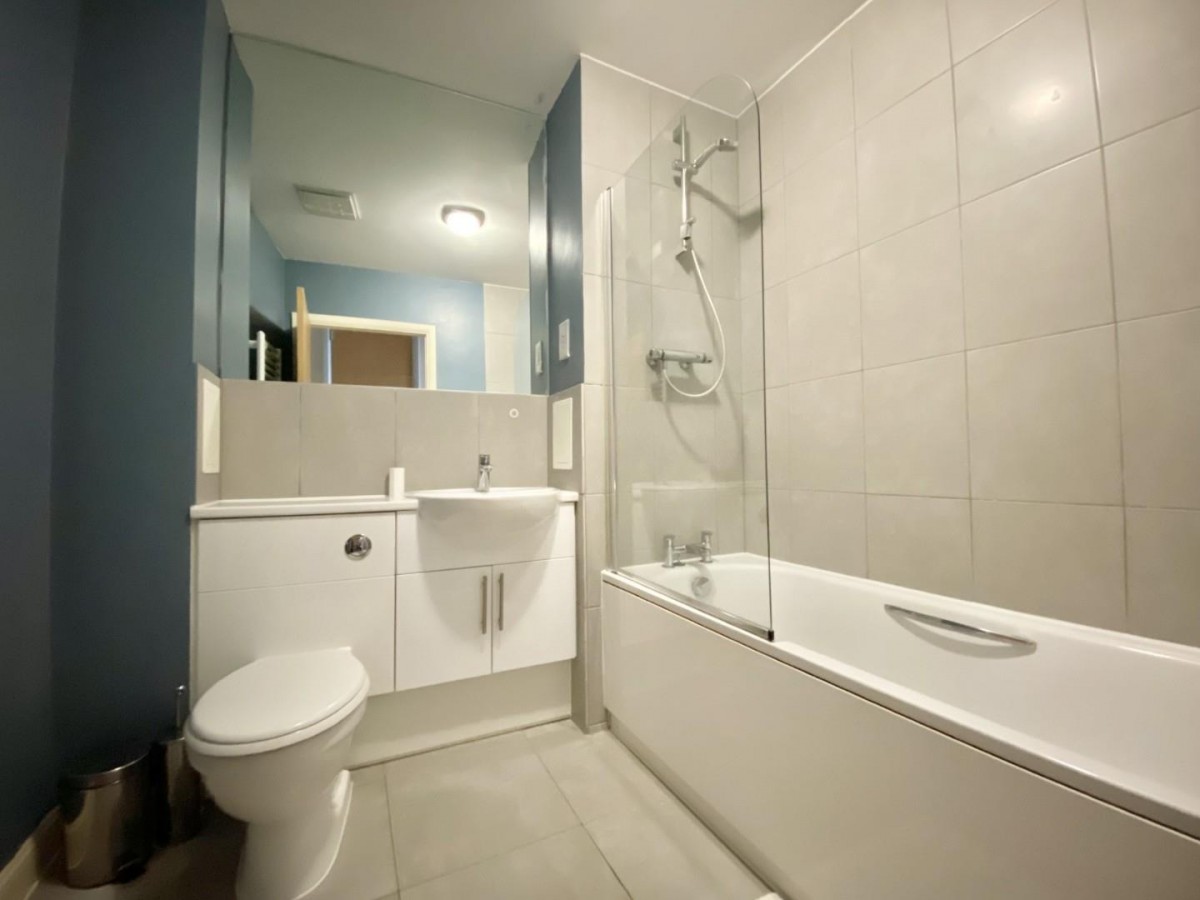 Varcoe Gardens, Hayes, UB3 2FJ