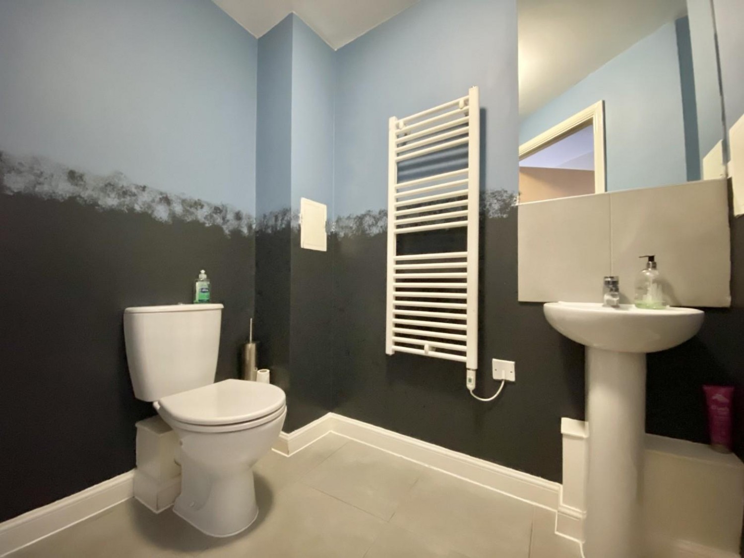 Varcoe Gardens, Hayes, UB3 2FJ