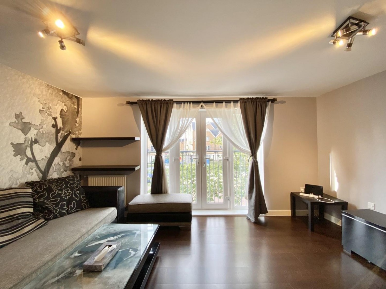 Varcoe Gardens, Hayes, UB3 2FJ