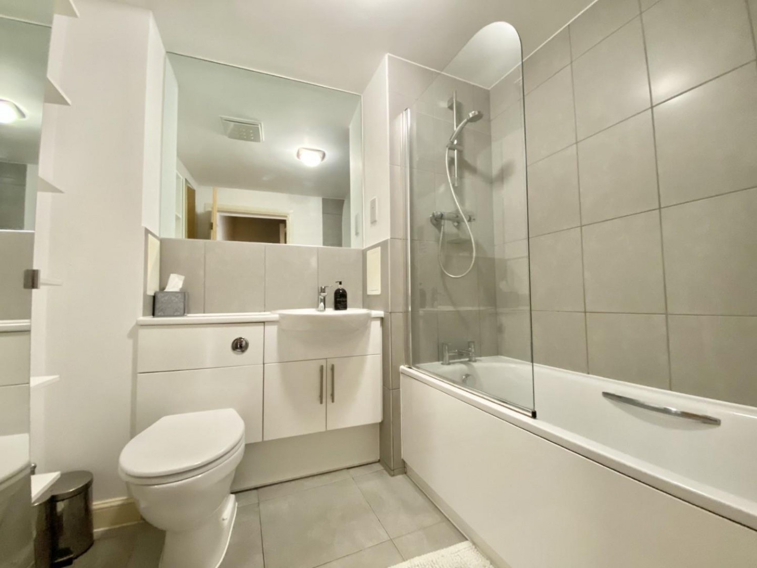 Varcoe Gardens, Hayes, UB3 2FJ