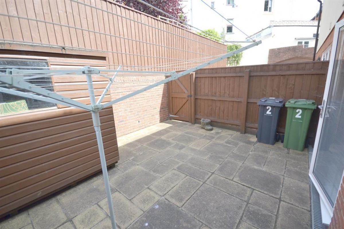 Colleton Grove, Exeter, EX2 4AW