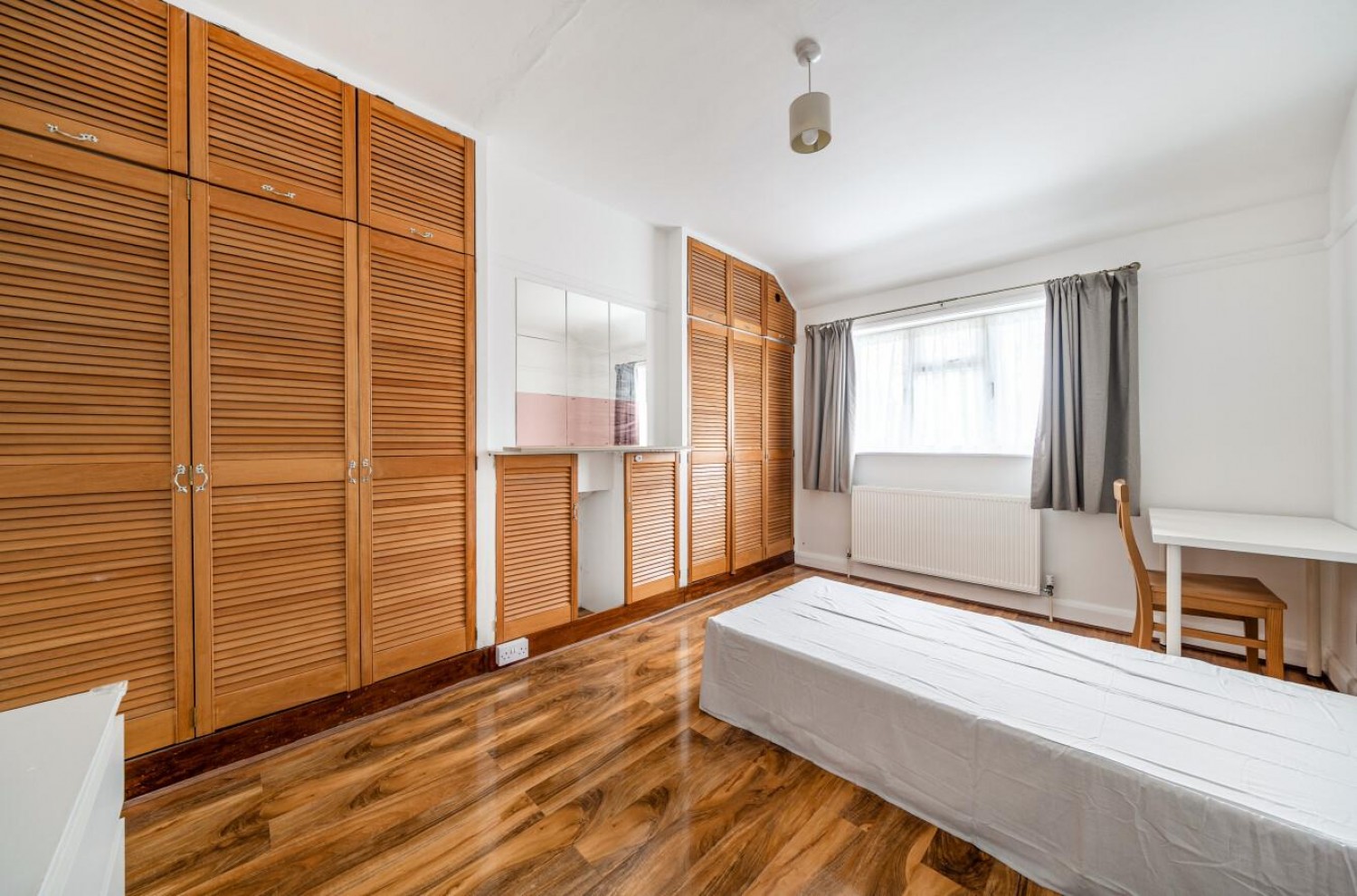 Southend Lane, London, SE6 3AA