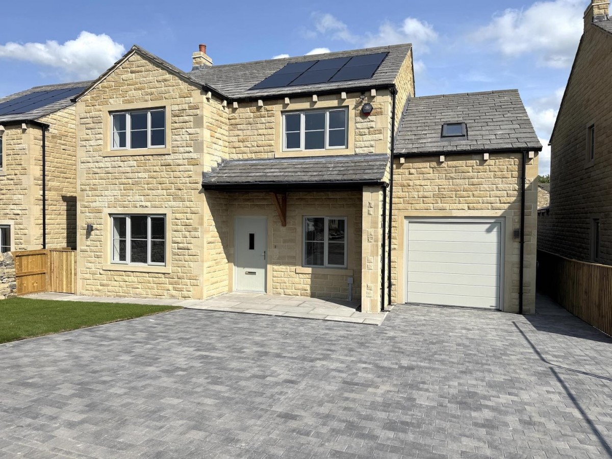 Lakeside Gardens, Foulridge, Colne