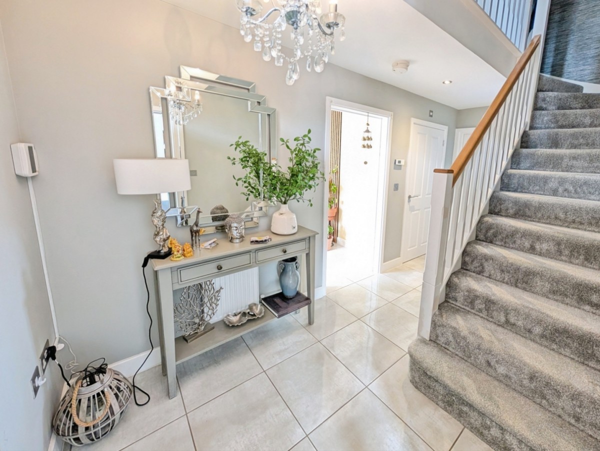 Wild Flower Road, Thornbury