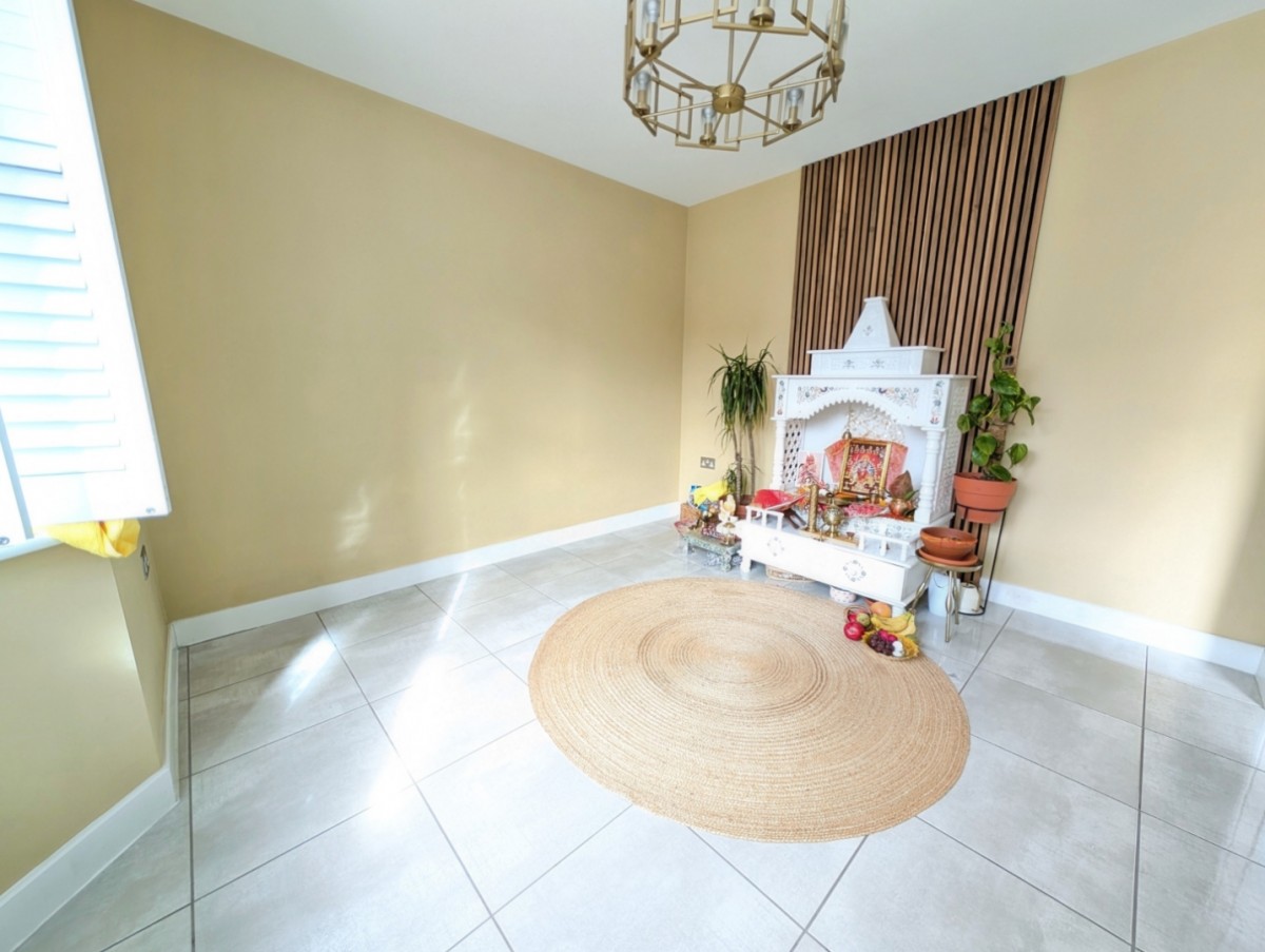 Wild Flower Road, Thornbury