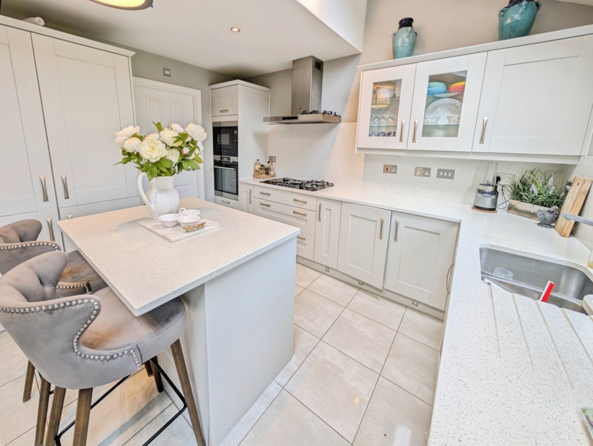 Wild Flower Road, Thornbury