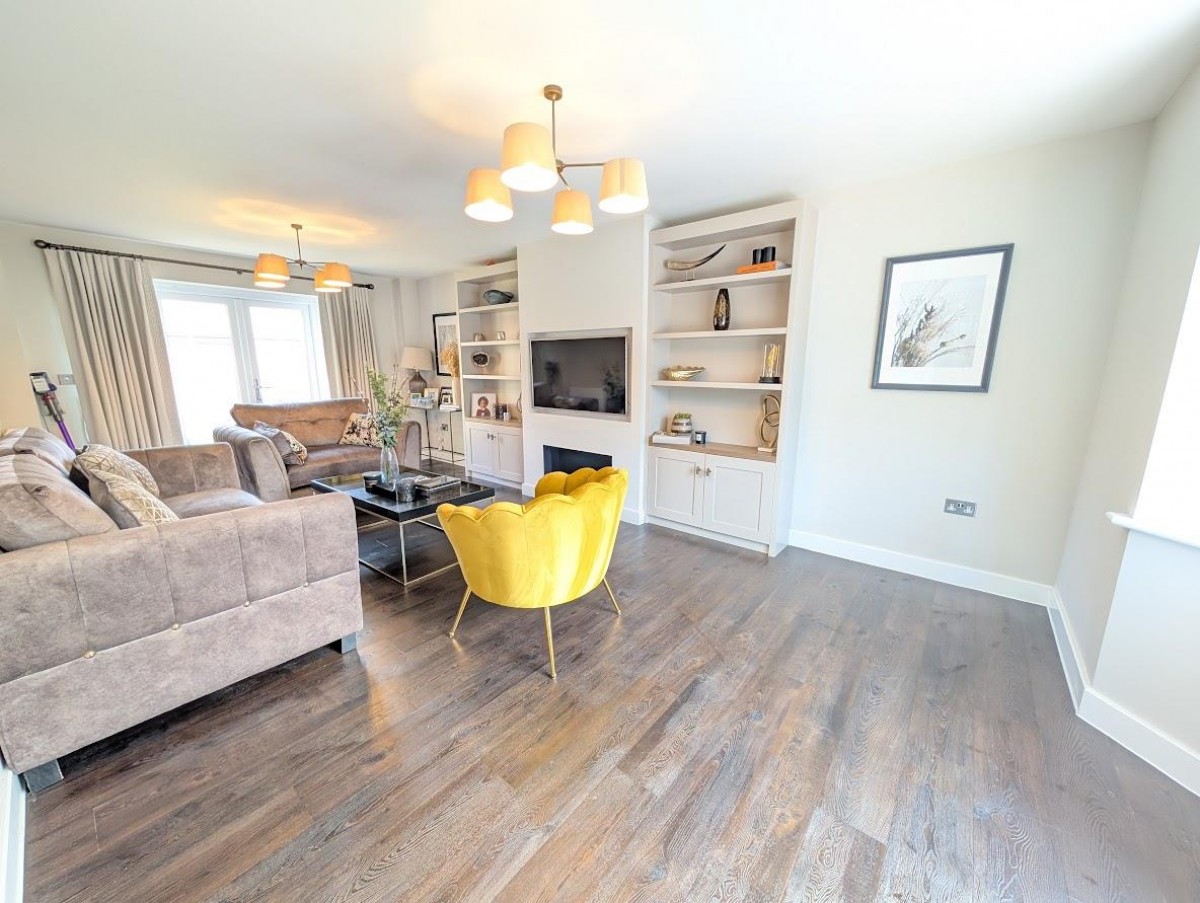 Wild Flower Road, Thornbury