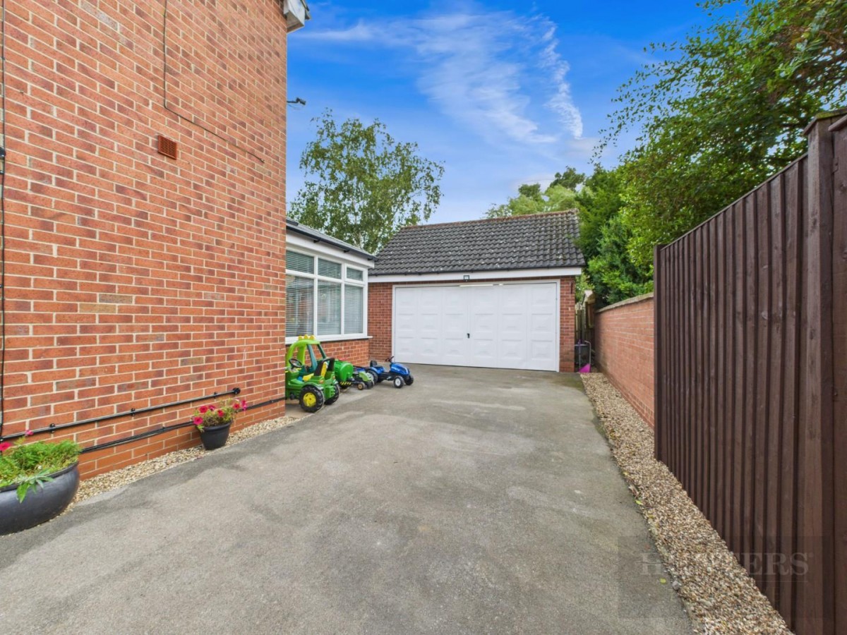 The Poplars, Brandesburton, Driffield