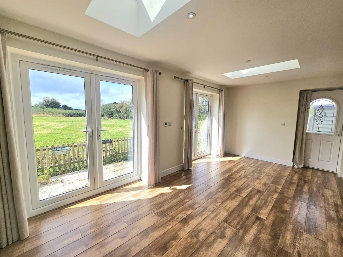 Victoria Street, Coaley, GL11 5EE