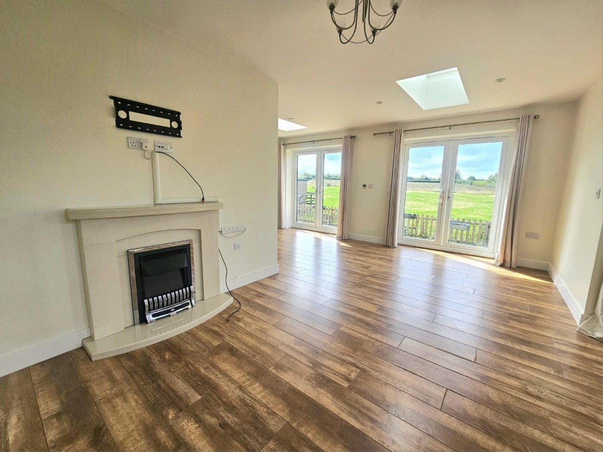 Victoria Street, Coaley, GL11 5EE