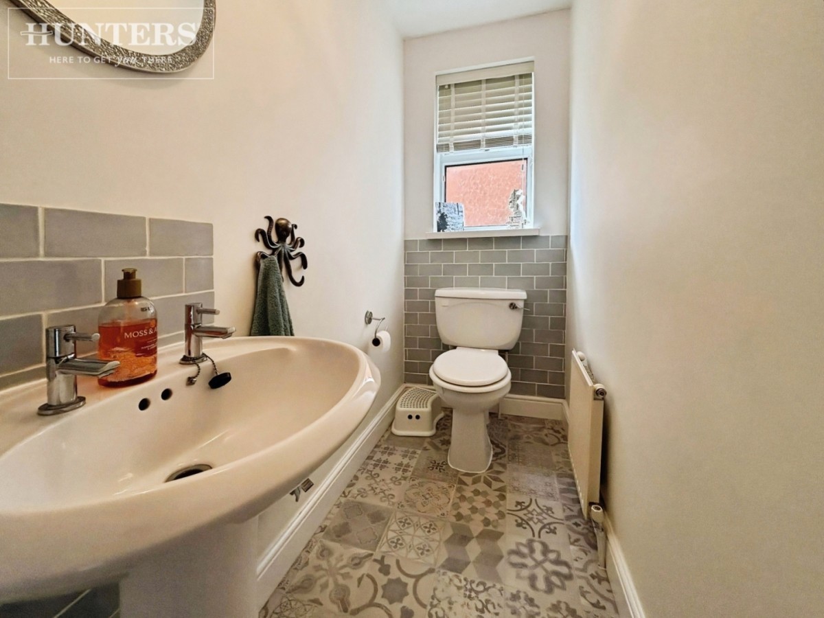 Far Townend, Dodworth, Barnsley, S75 3TQ