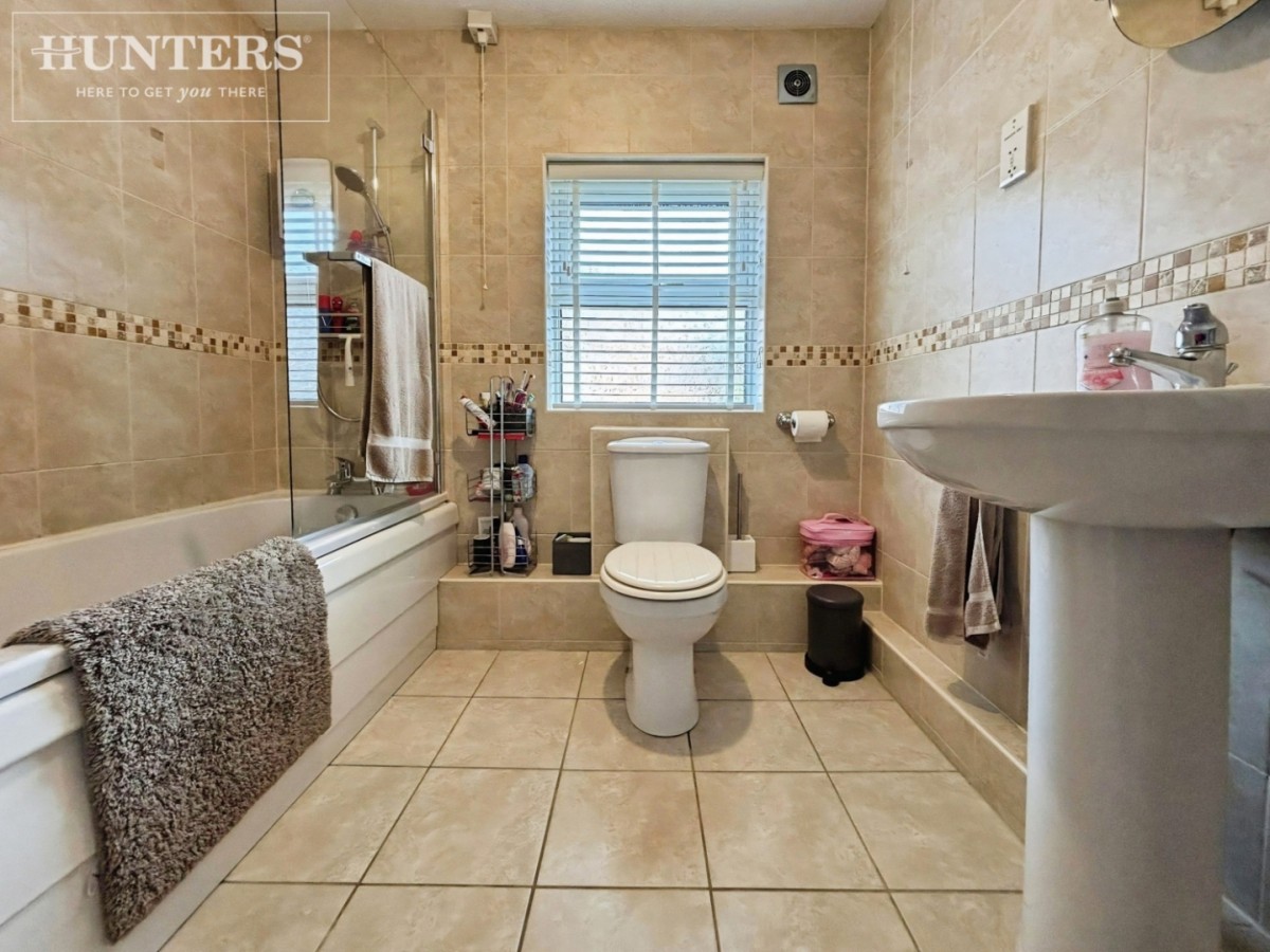 Far Townend, Dodworth, Barnsley, S75 3TQ