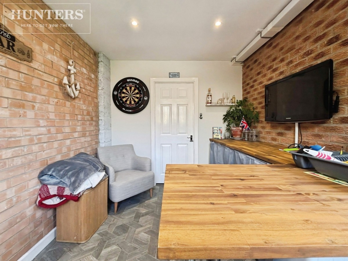 Far Townend, Dodworth, Barnsley, S75 3TQ