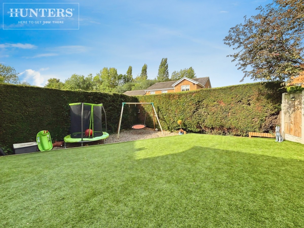 Far Townend, Dodworth, Barnsley, S75 3TQ