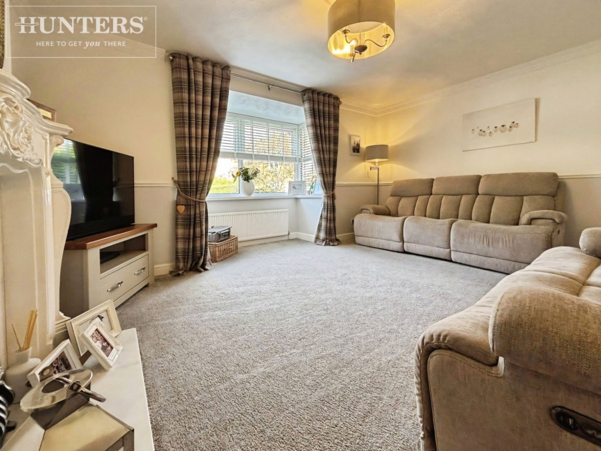 Far Townend, Dodworth, Barnsley, S75 3TQ