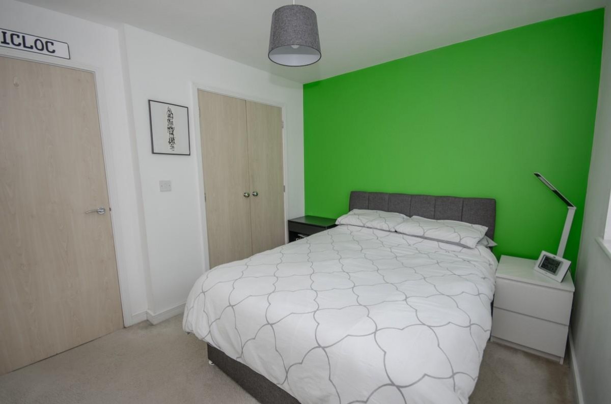 Arnold Road, Mangotsfield, Bristol, BS16 9LB