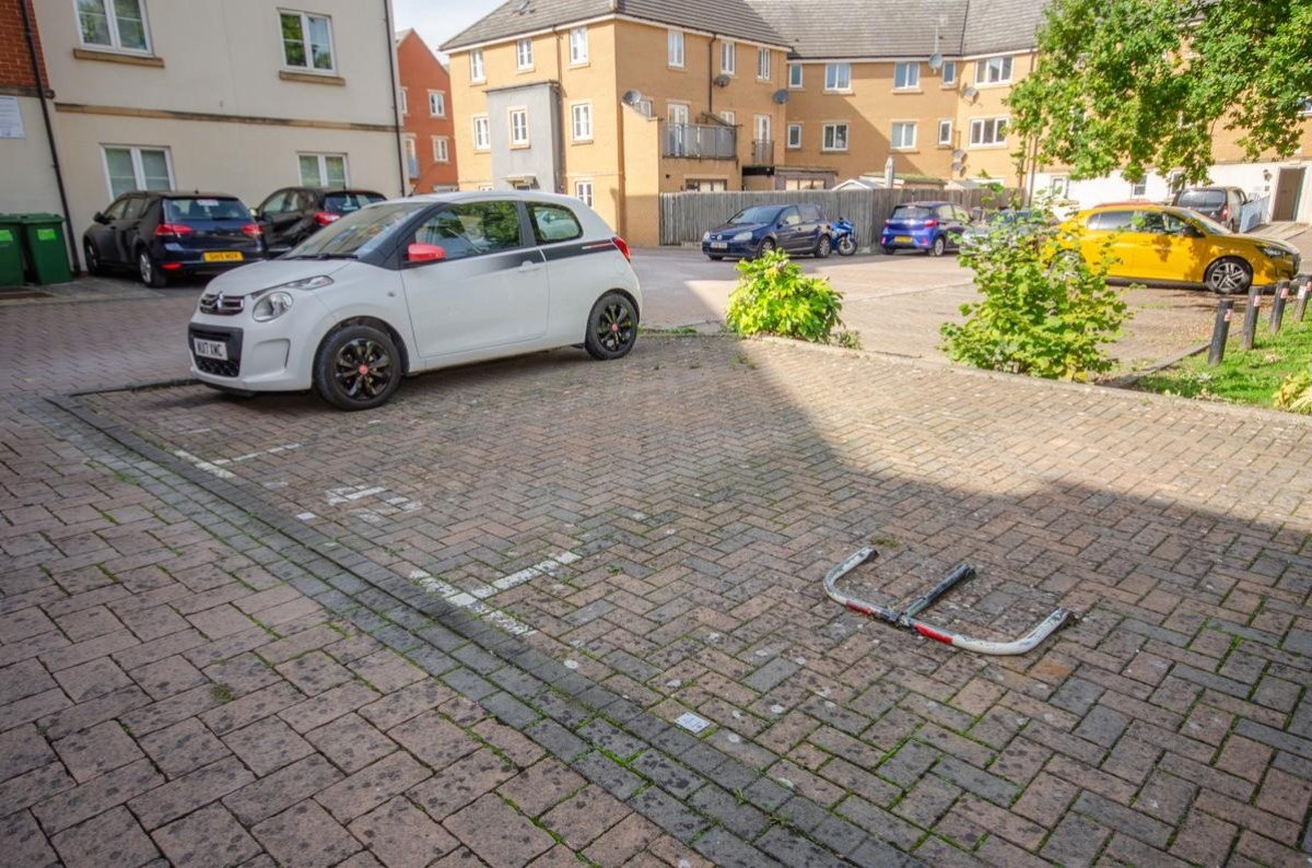 Arnold Road, Mangotsfield, Bristol, BS16 9LB