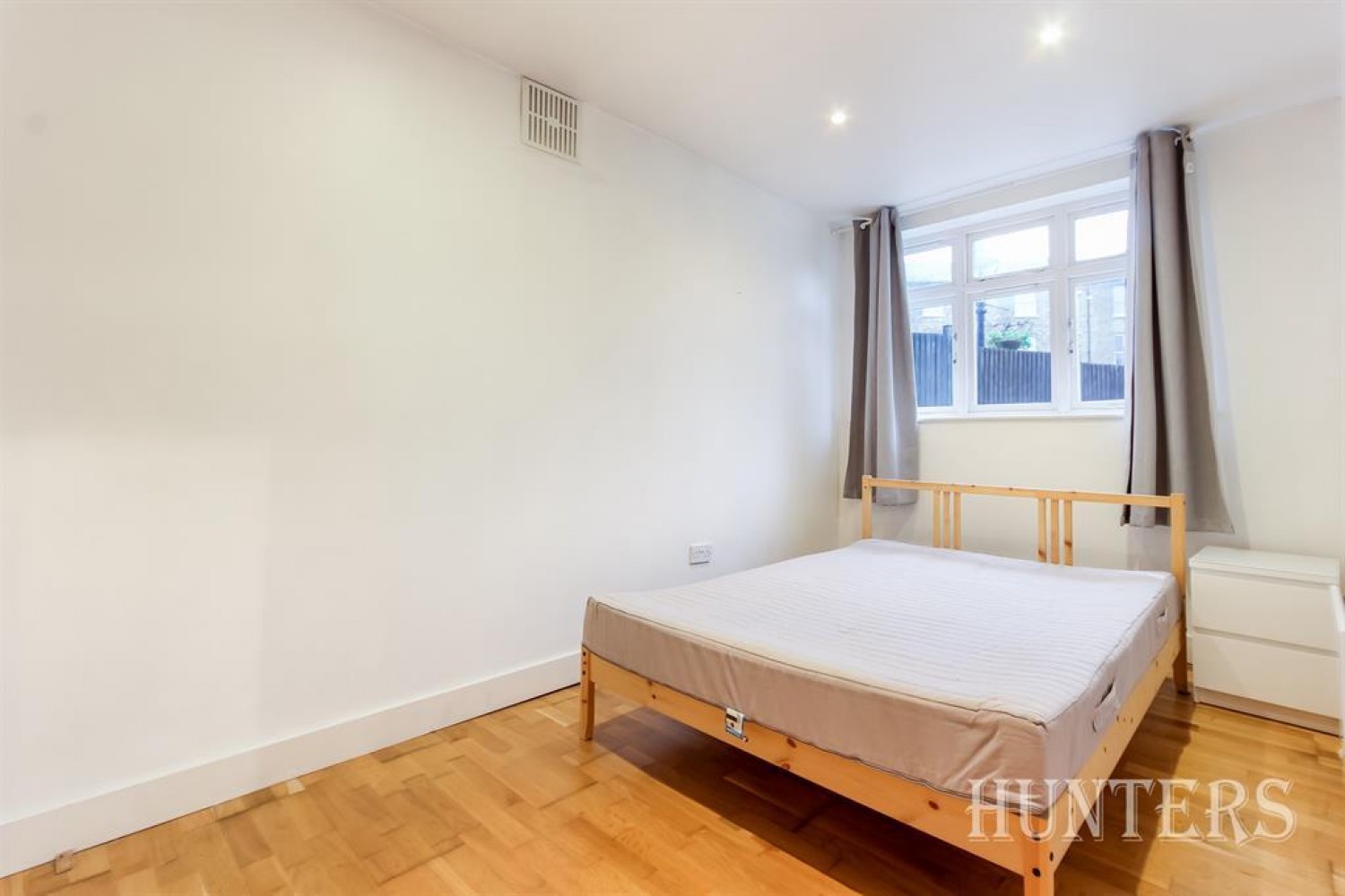 Knatchbull Road, SE5 9QY
