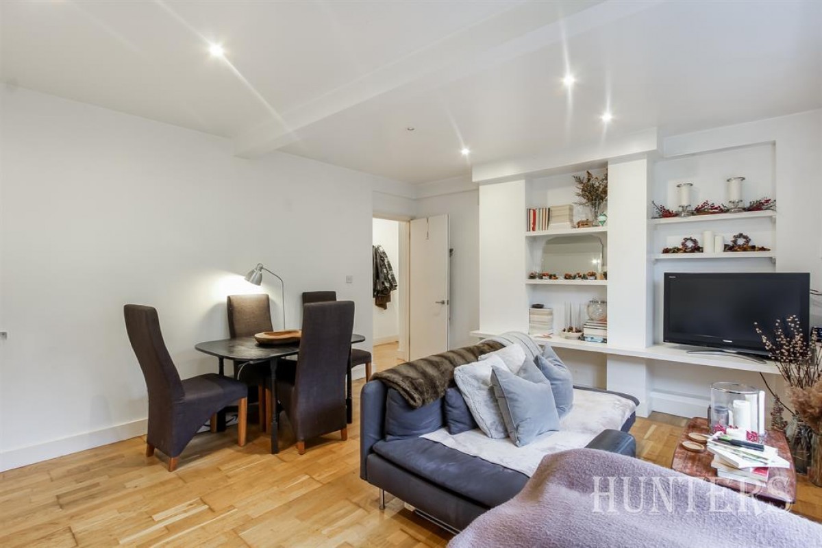 Knatchbull Road, SE5 9QY
