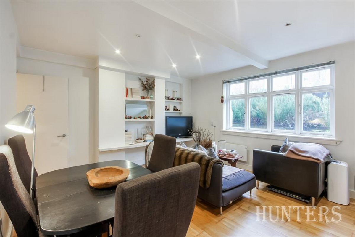 Knatchbull Road, SE5 9QY