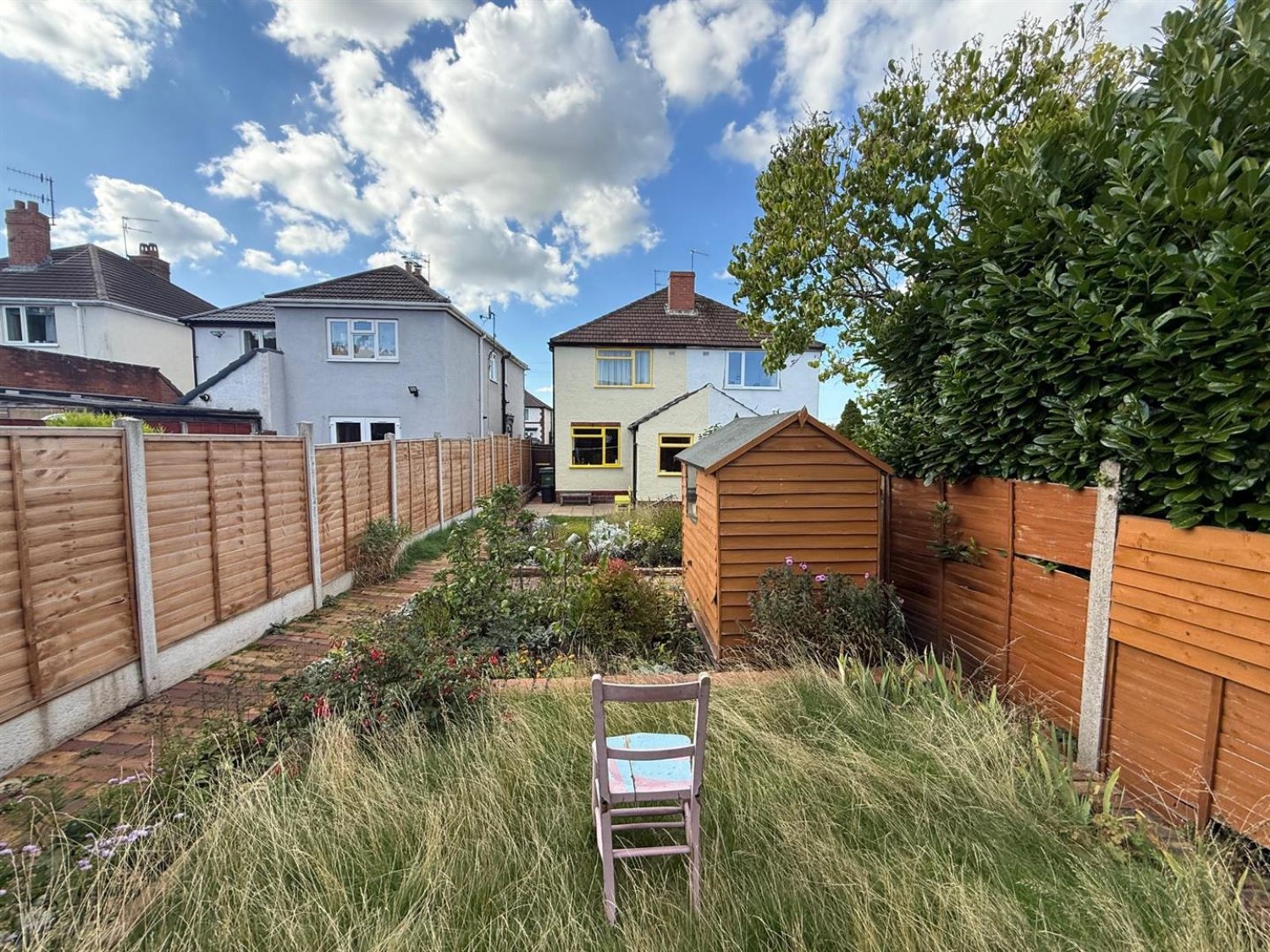 Lyndhurst Drive, Amblecote, DY8 5YQ