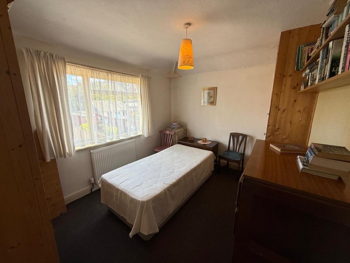 Lyndhurst Drive, Amblecote, DY8 5YQ