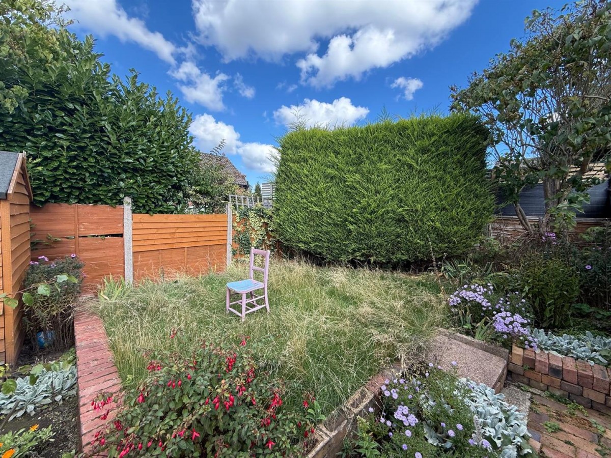 Lyndhurst Drive, Amblecote, DY8 5YQ