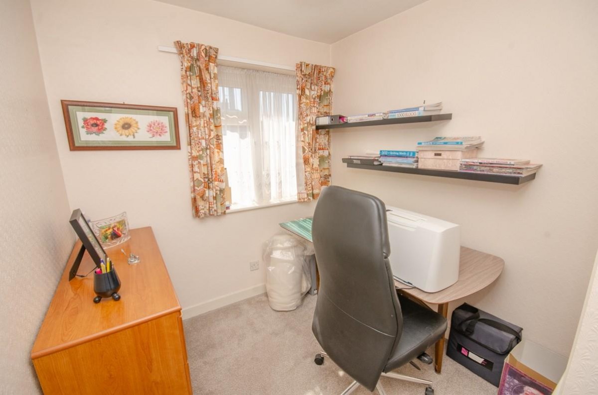 Bromley Drive, Downend, Bristol, BS16 6JQ