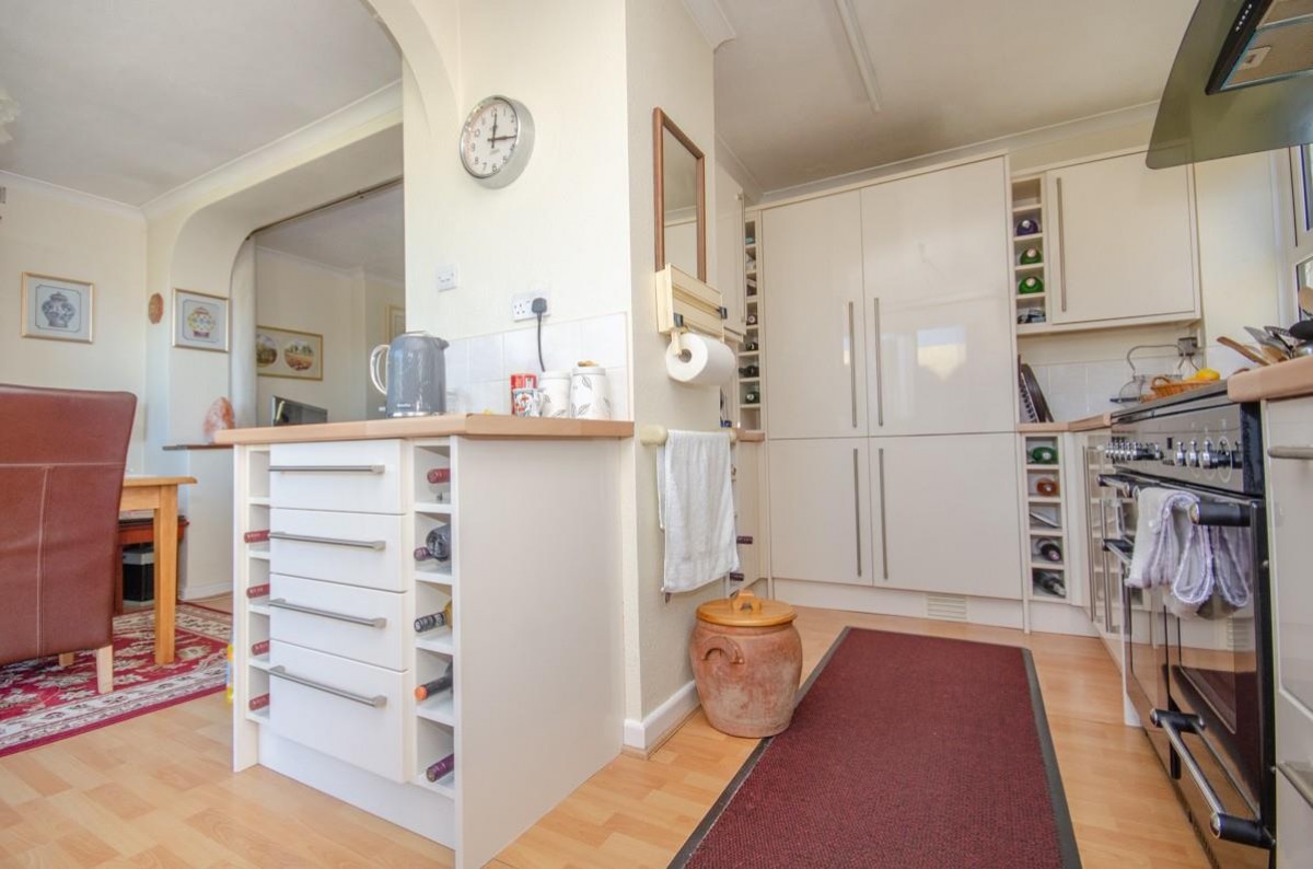 Bromley Drive, Downend, Bristol, BS16 6JQ