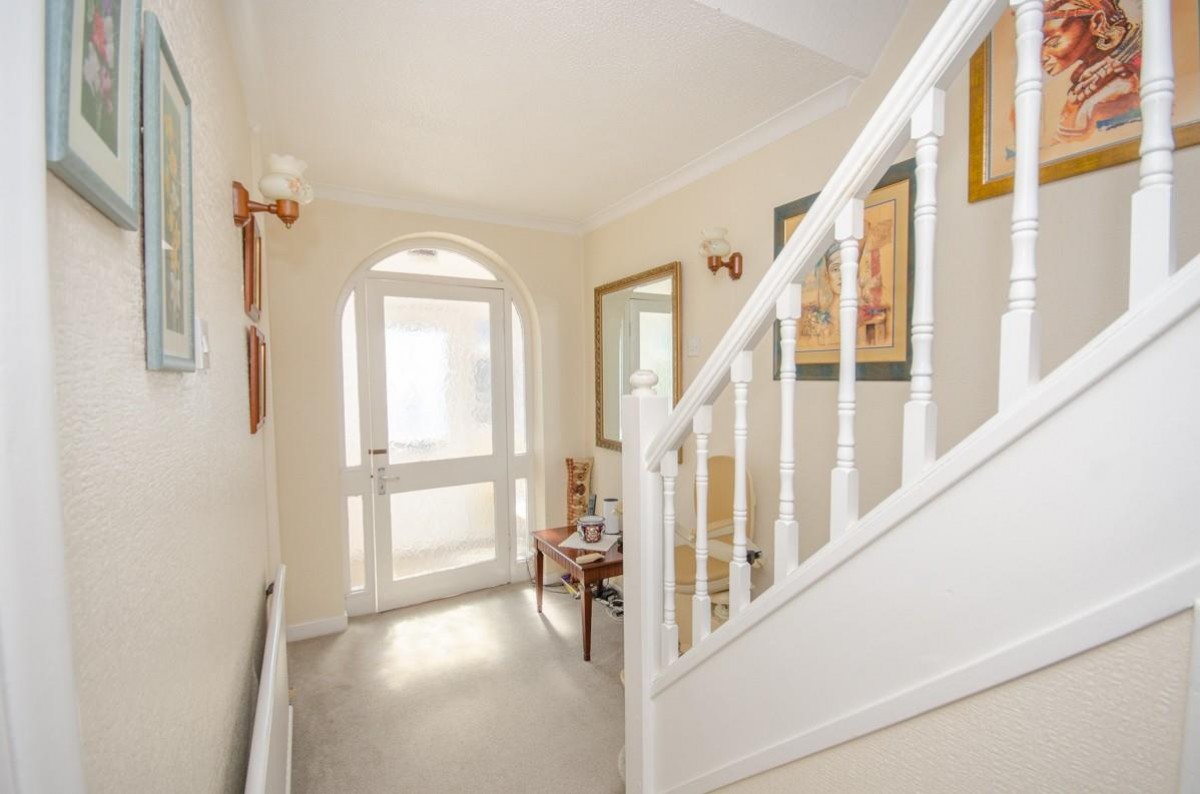 Bromley Drive, Downend, Bristol, BS16 6JQ