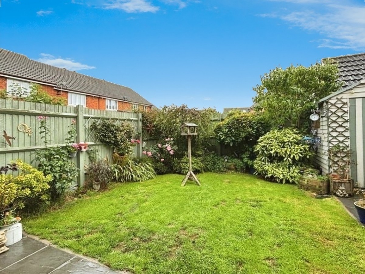 Emperor Way, Kingsnorth