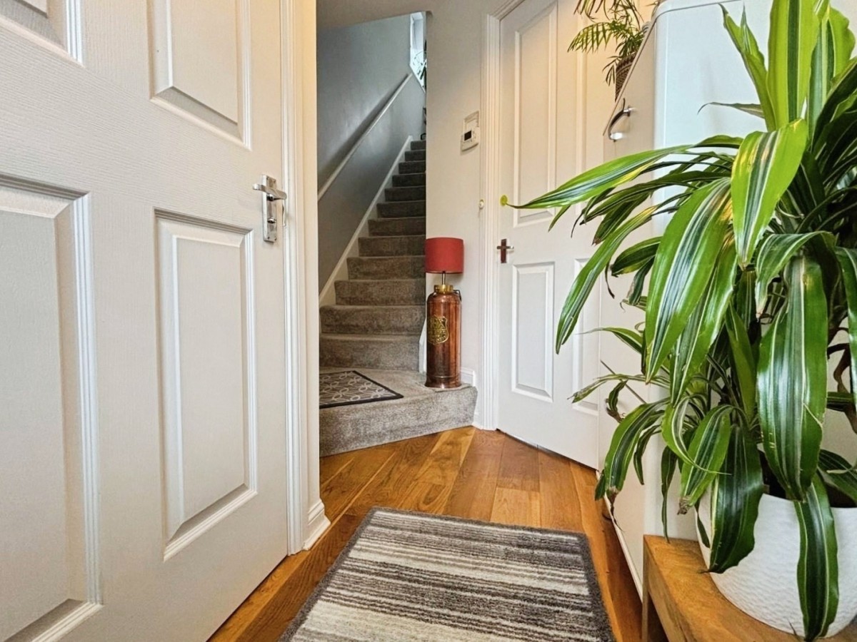 Emperor Way, Kingsnorth