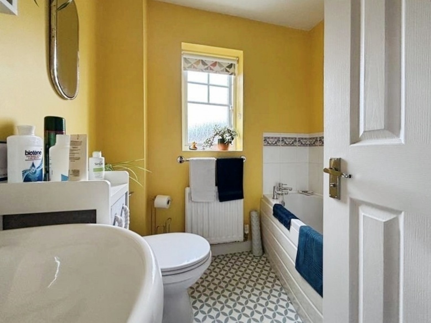 Emperor Way, Kingsnorth