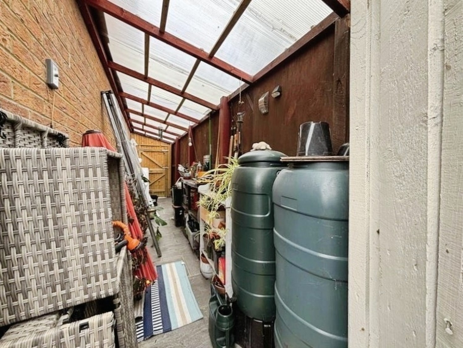 Emperor Way, Kingsnorth