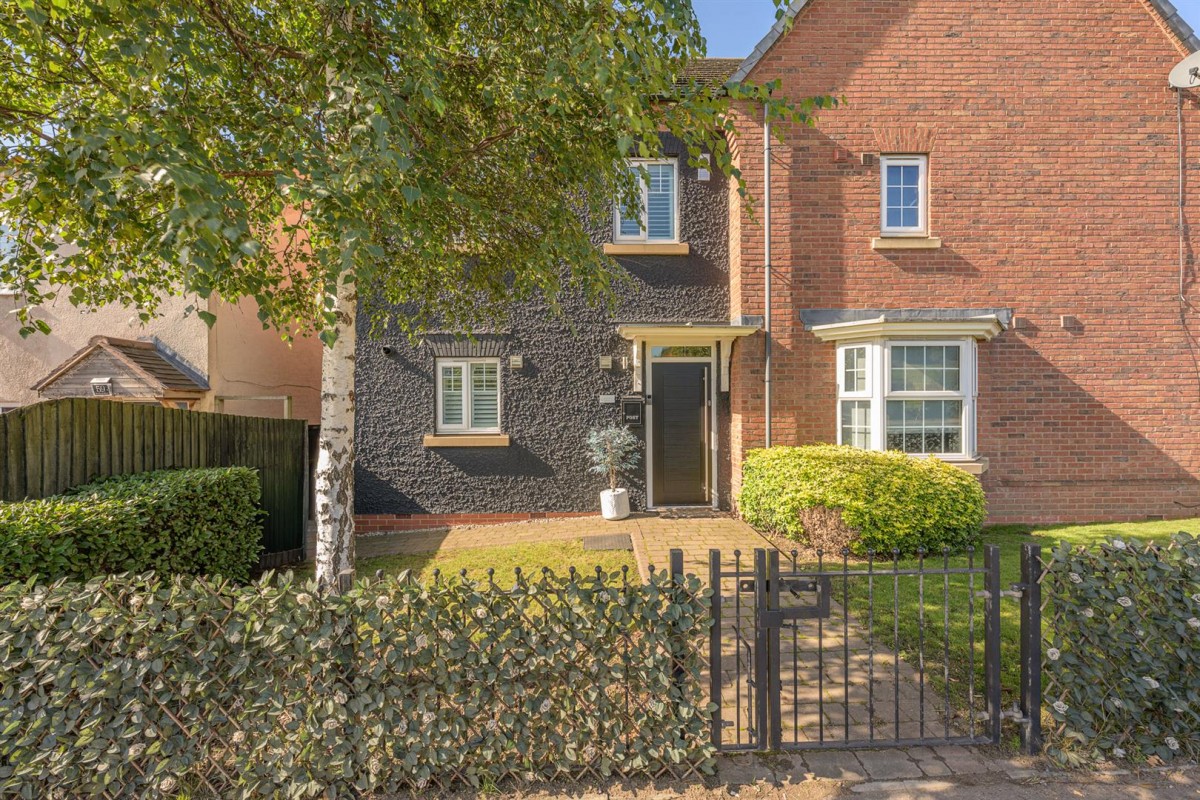 Prince Mews, Hagley, DY9 0FT