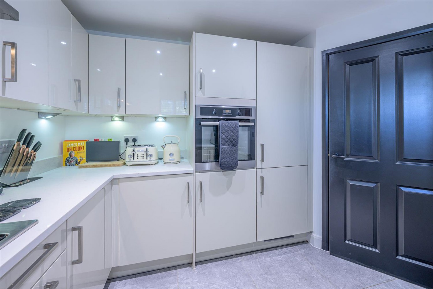 Prince Mews, Hagley, DY9 0FT