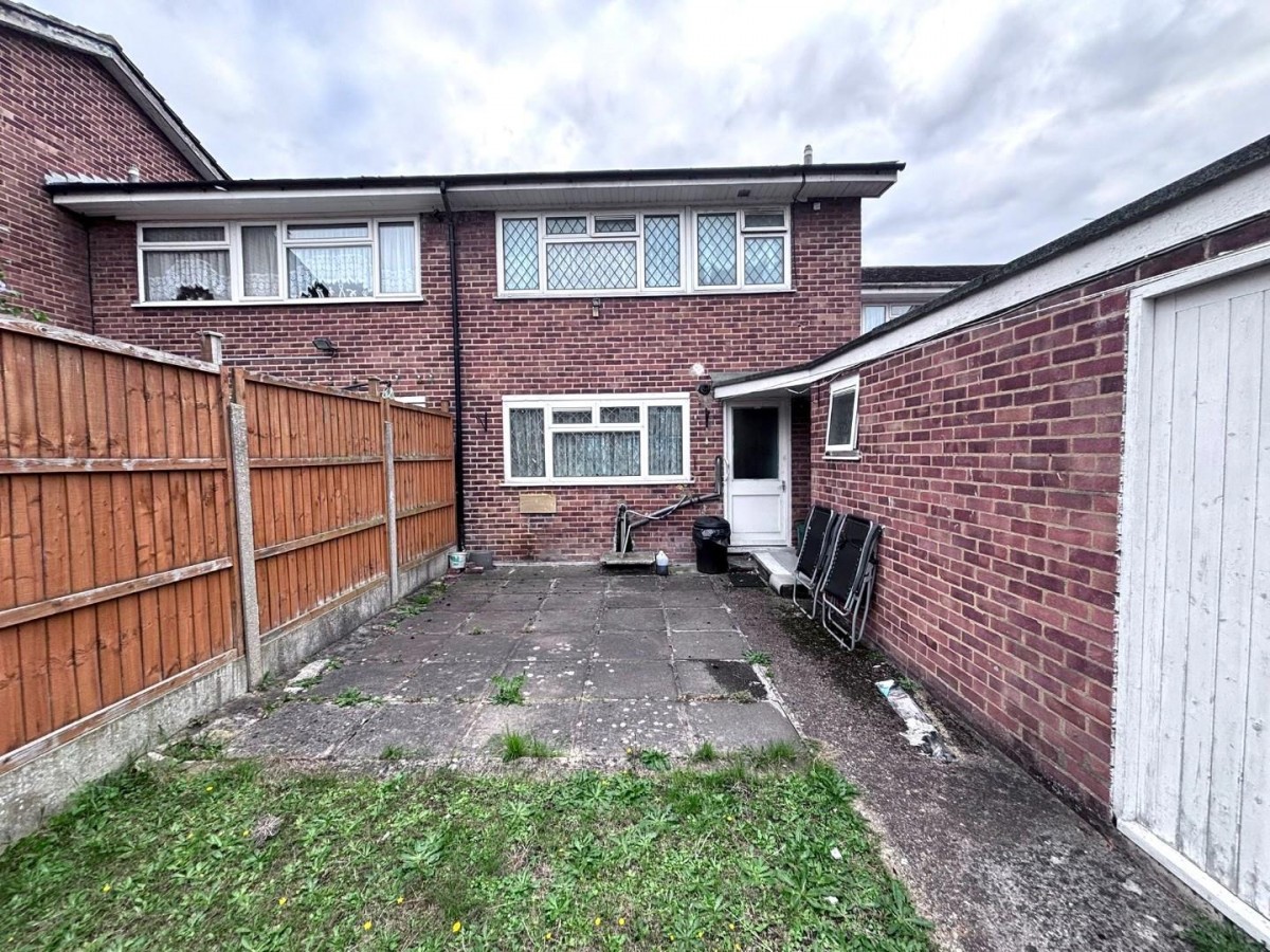 Cranford Drive, Hayes, Middlesex, UB3 4LF