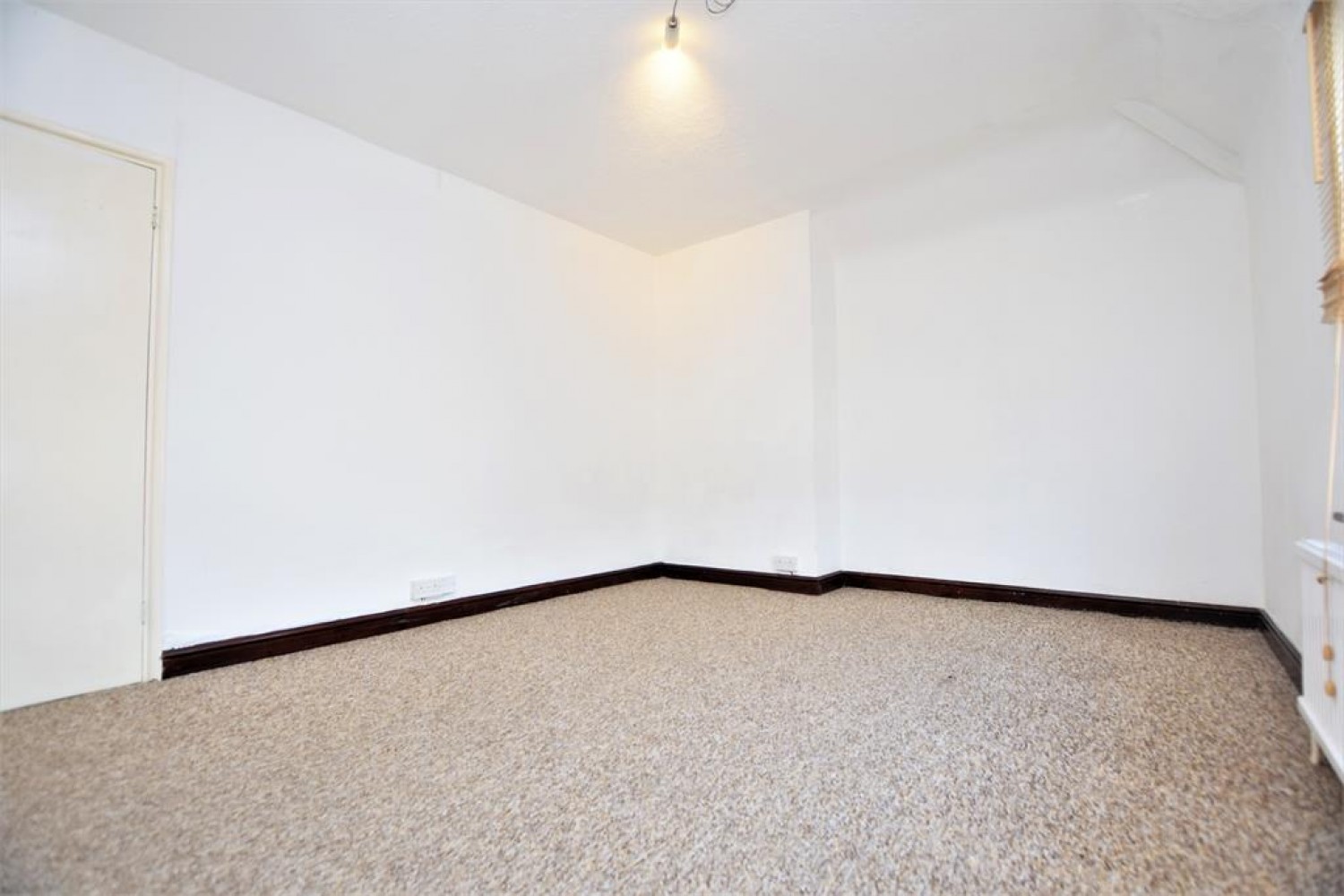 Wren Road, Dagenham, RM9